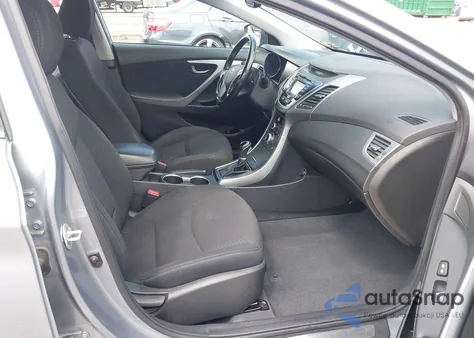 2016 Hyundai Elantra Value Edition z USA, uszkodzony, nr VIN 5NPDH4AE6GH774052